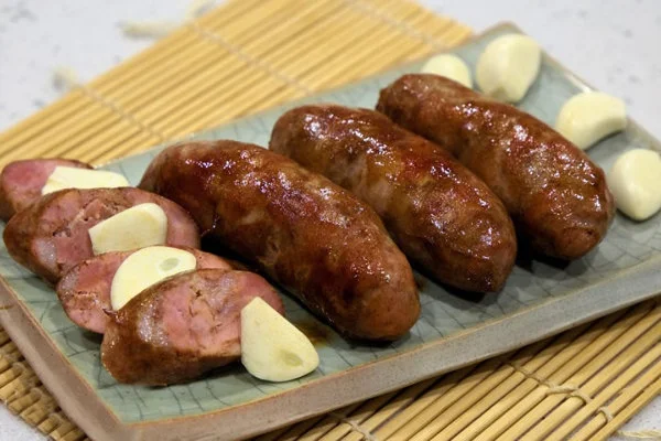 香肠美食多用途食谱，7种做法享烹饪乐趣